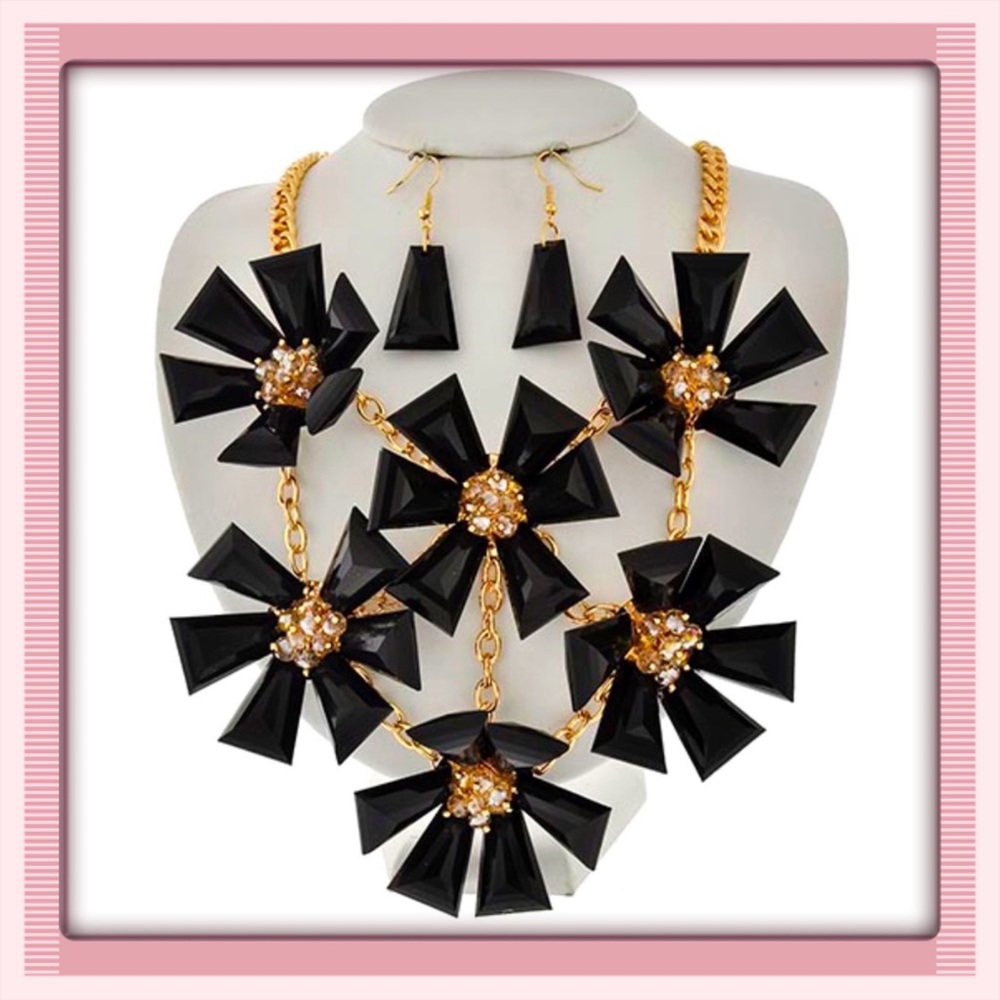 🪴Necklace Earrings Set